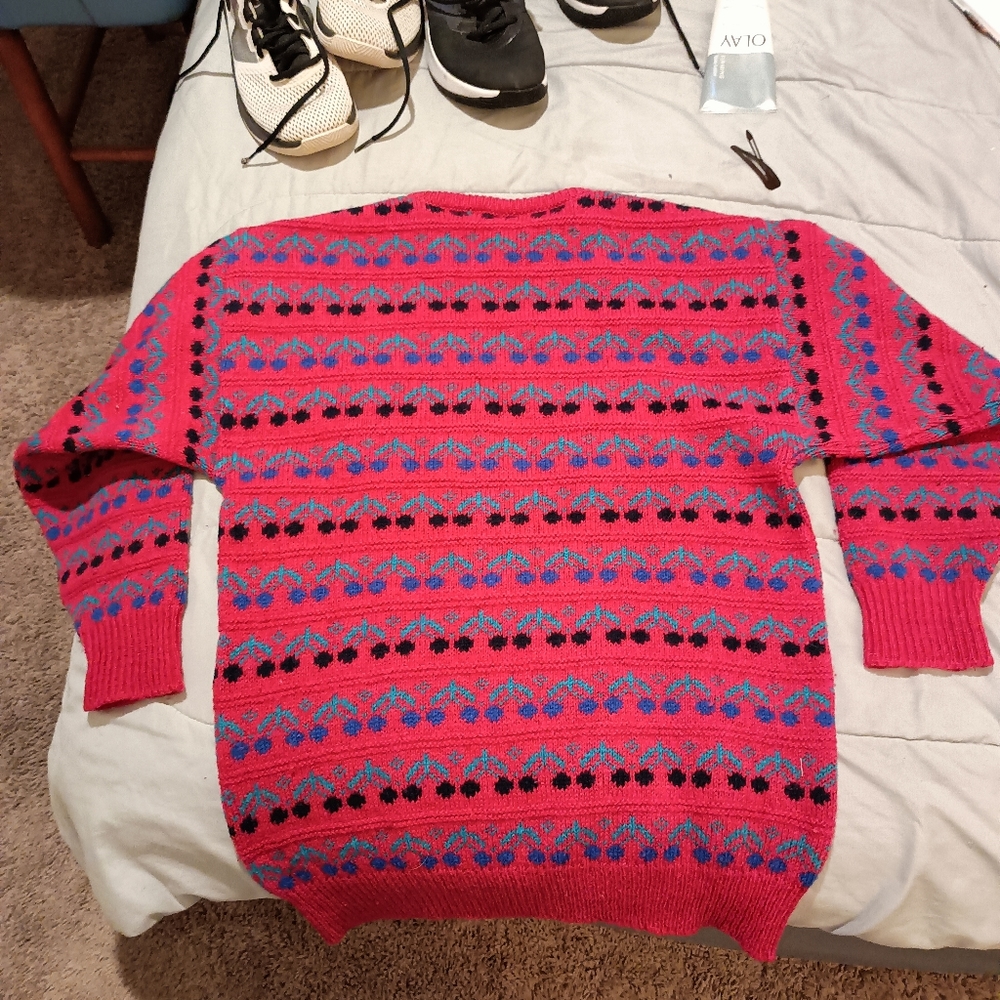Vintage 80s Laura Ashley Sweater, magenta RARE
